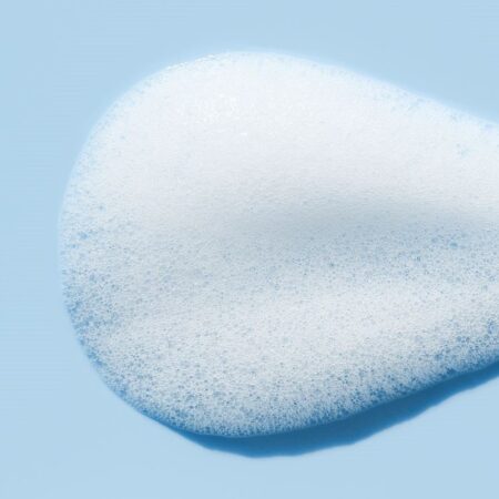 foam with capryl glucoside